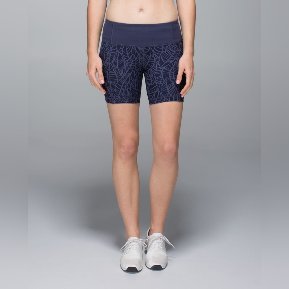 LULULEMON Run: Dart & Dash Short EUC Size 4